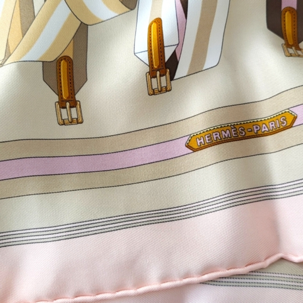 Hermès Silk Twill Carré Scarf Ceintures Pochette NEVER WORN - Picture 3 of 10